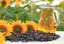 Dầu hướng dương – 10 công dụng chăm sóc da toàn thân Dầu hướng dương – 10 công dụng chăm sóc da toàn thân